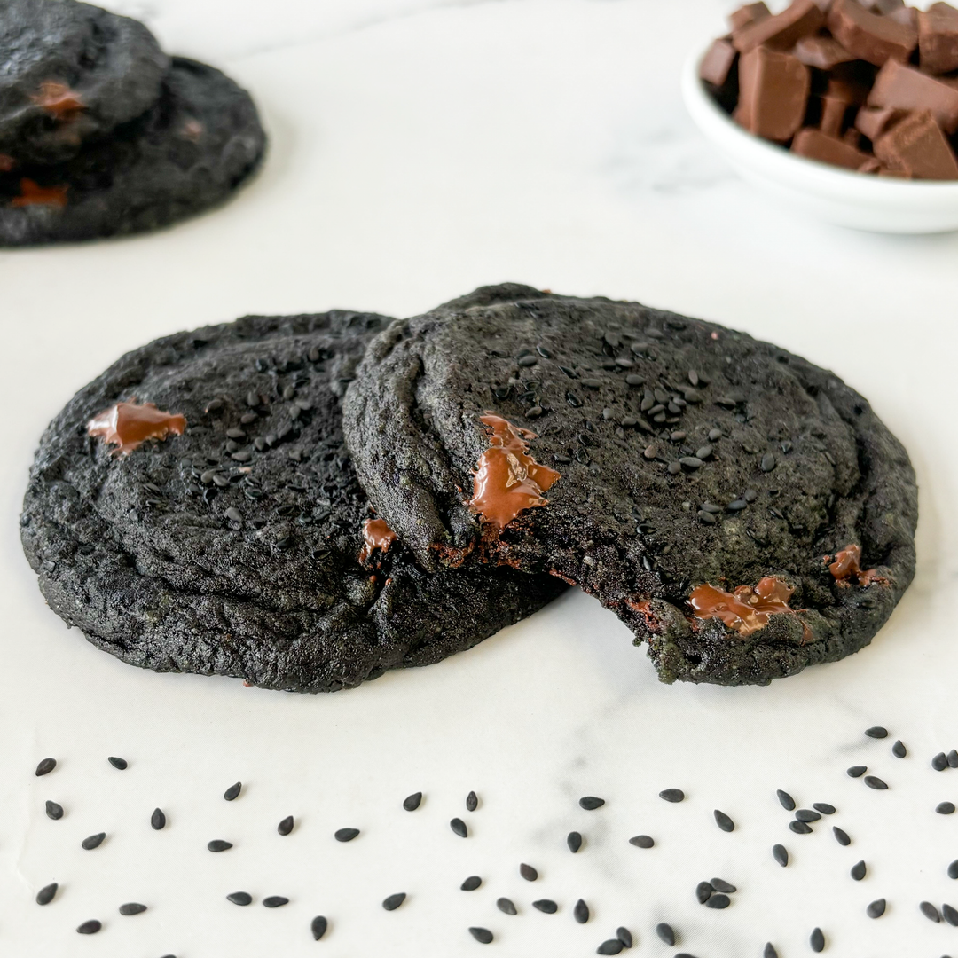 Black Sesame (4 cookies)